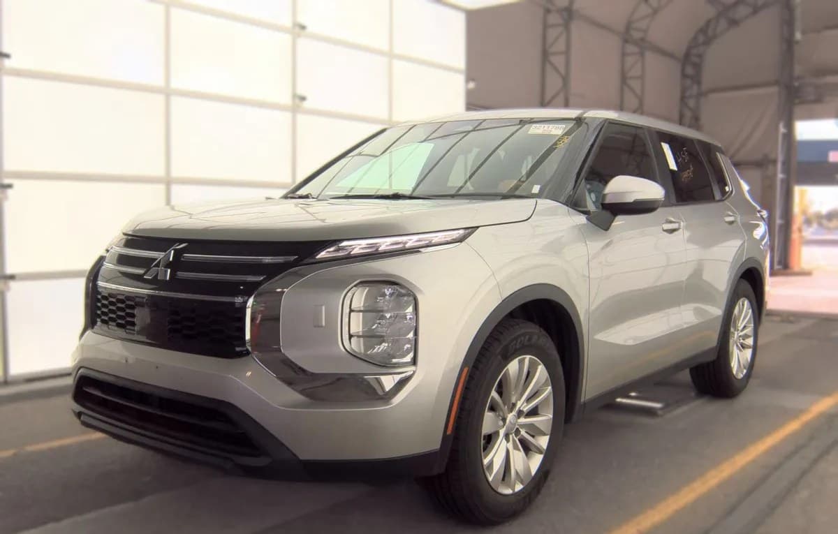 2025 MITSUBISHI OUTLANDER ES 2