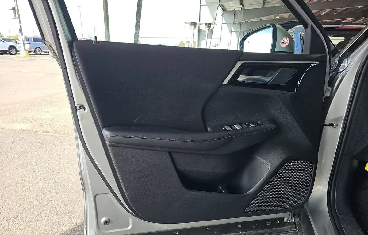 2025 MITSUBISHI OUTLANDER ES 6
