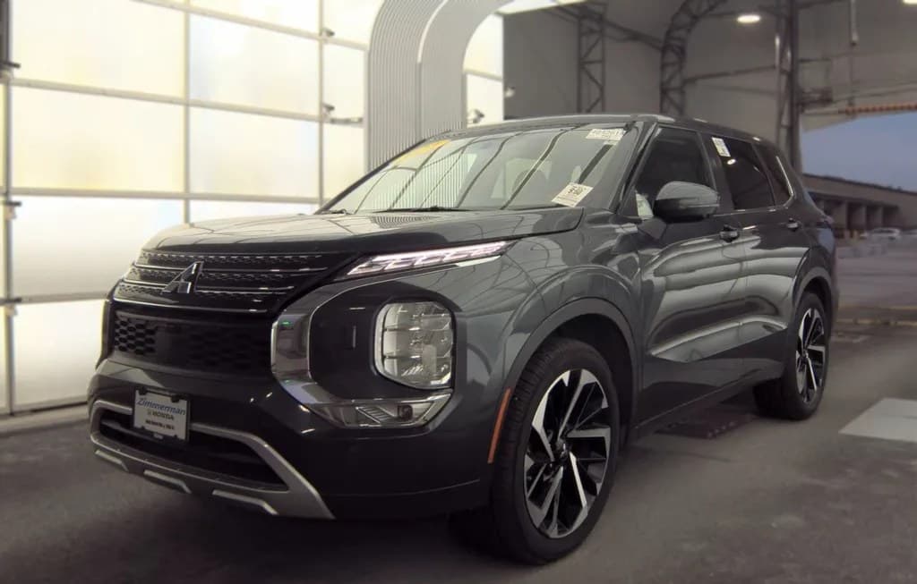 2024 MITSUBISHI OUTLANDER SE