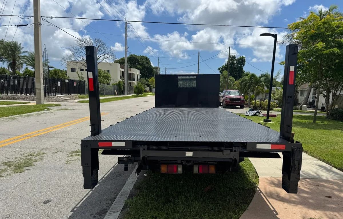 2017 ISUZU NPR HD Base 7