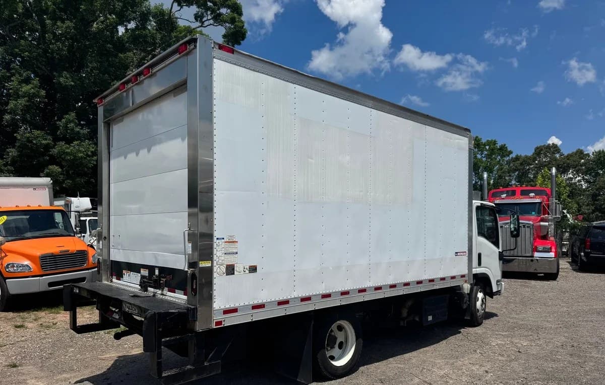 2017 ISUZU NPR XD Base 6