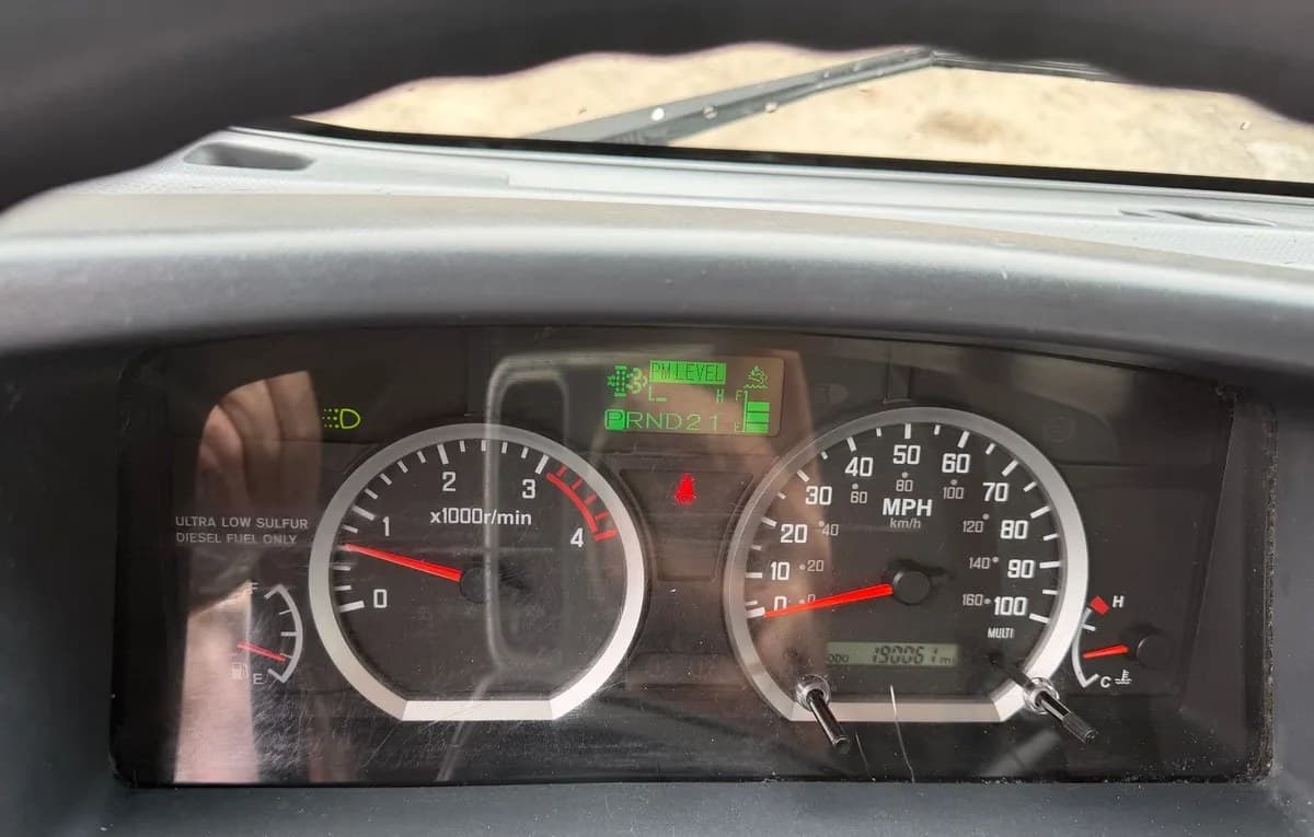 2019 ISUZU NPR HD Base 6