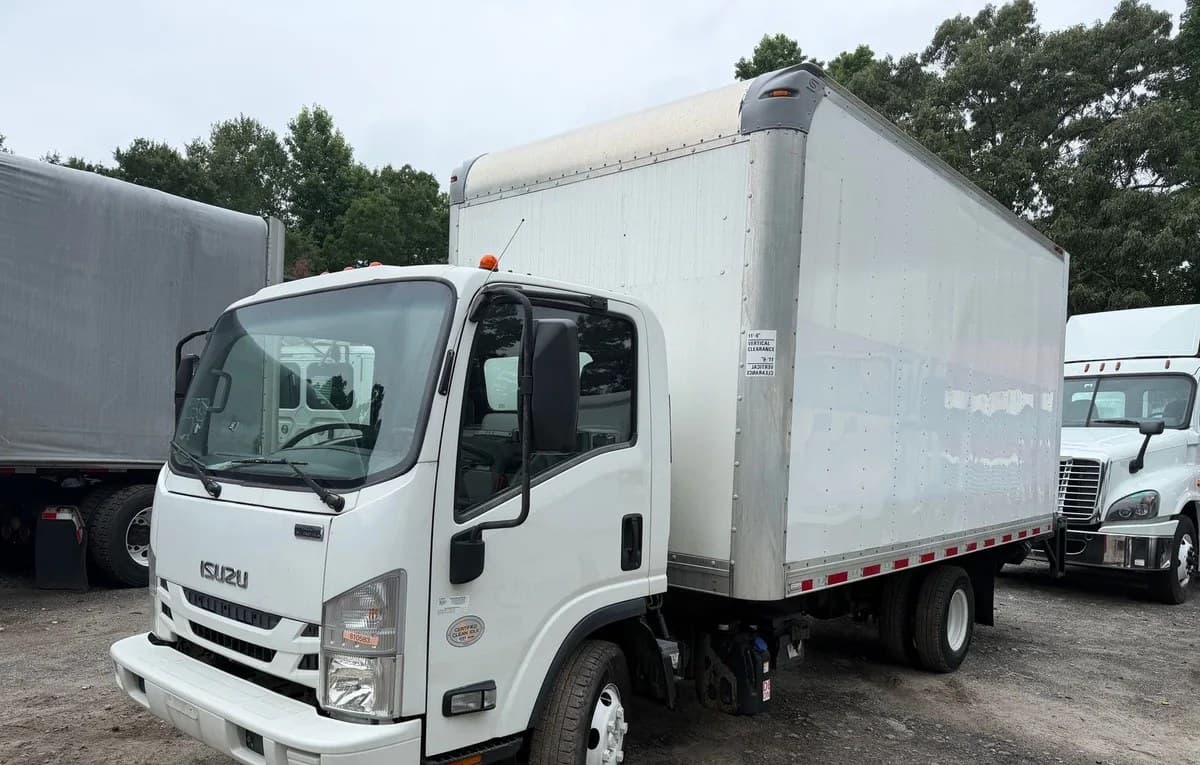 2019 ISUZU NPR HD Base 7