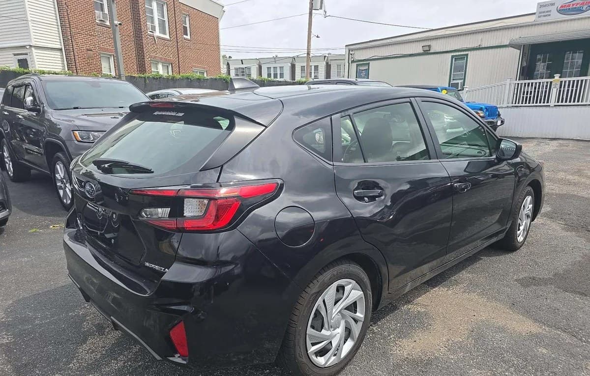 2024 SUBARU IMPREZA Base 4