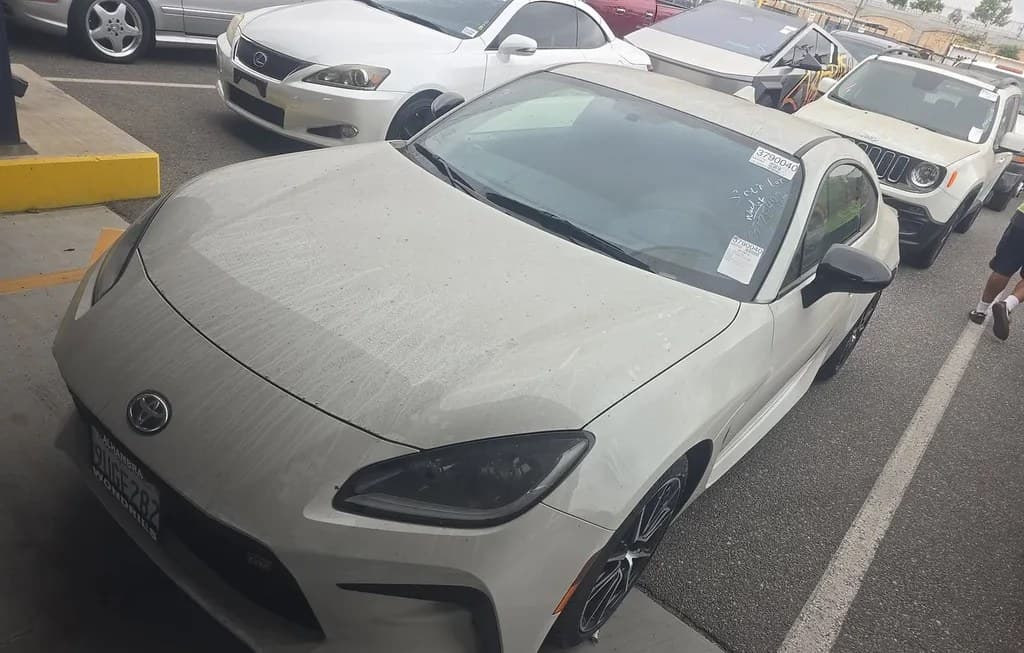 2025 TOYOTA GR86