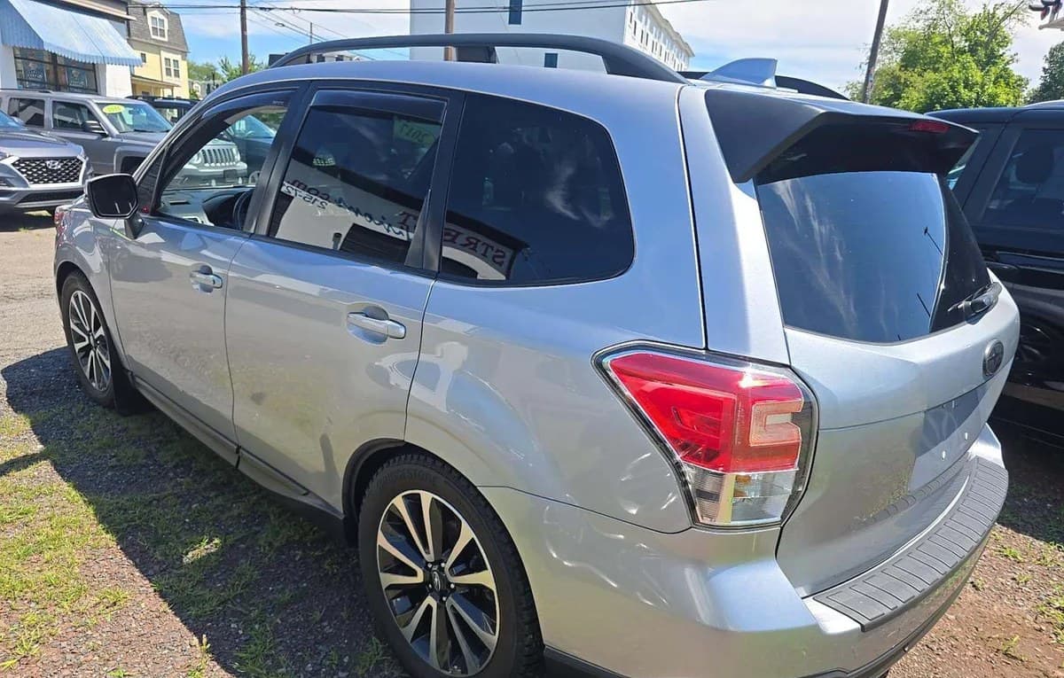 2017 SUBARU FORESTER 2.0XT Touring 3