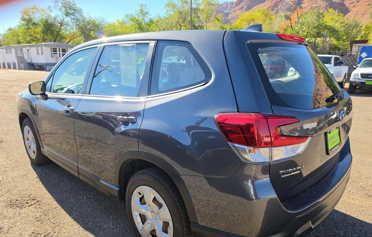 2022 SUBARU FORESTER Base 3