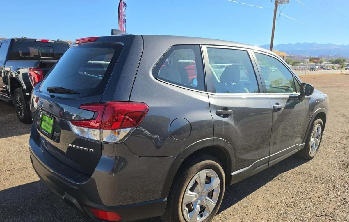 2022 SUBARU FORESTER Base 4