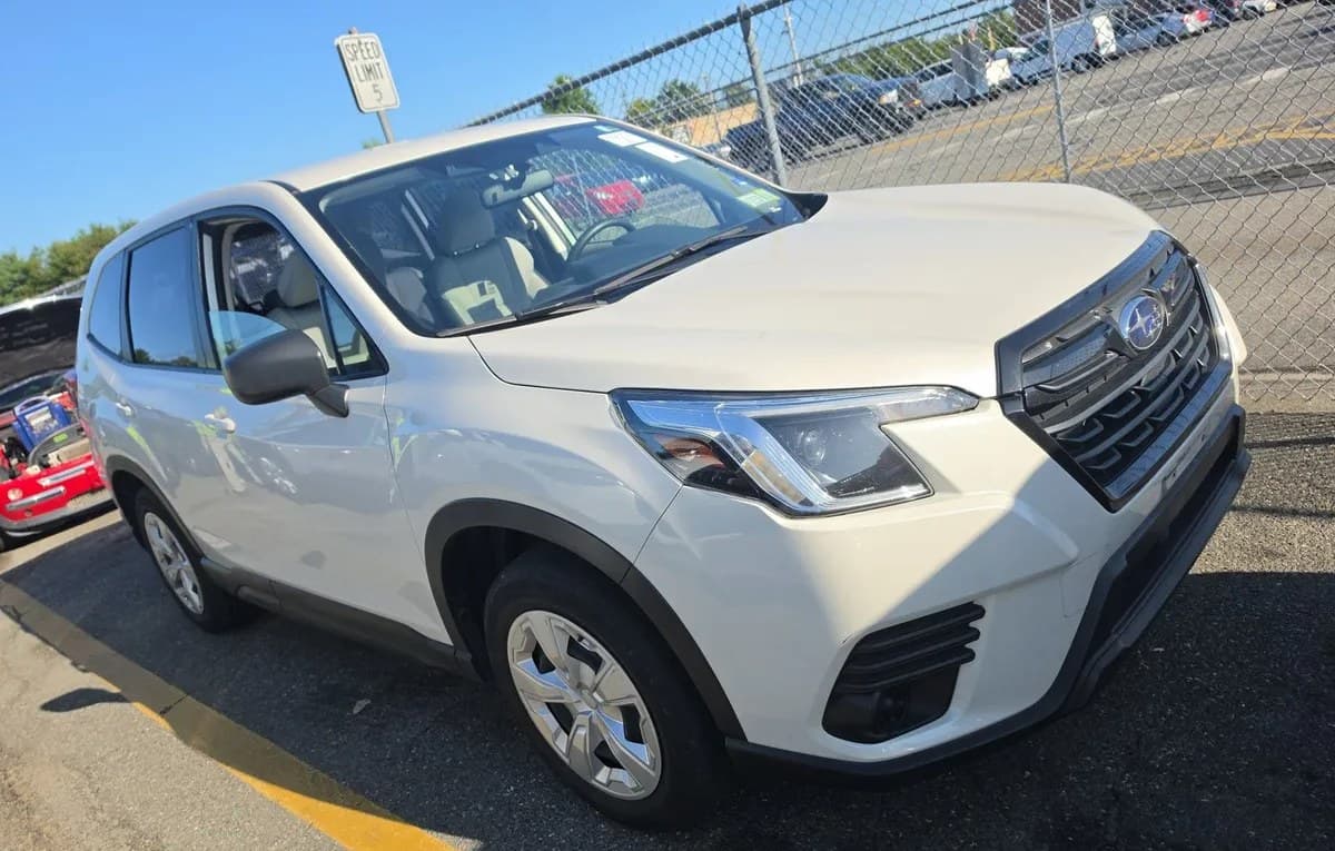 2023 SUBARU FORESTER Base 4