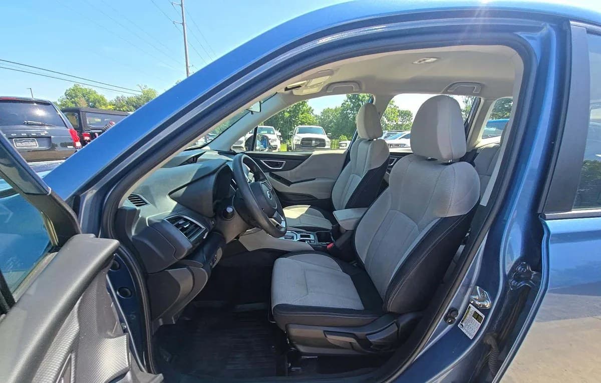 2023 SUBARU FORESTER Base 4