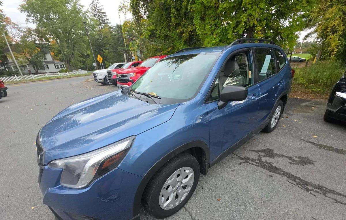 2024 SUBARU FORESTER Base 2
