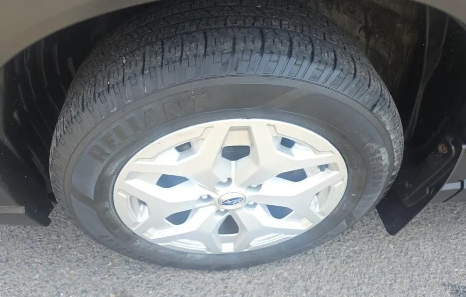 2019 SUBARU FORESTER Base 5