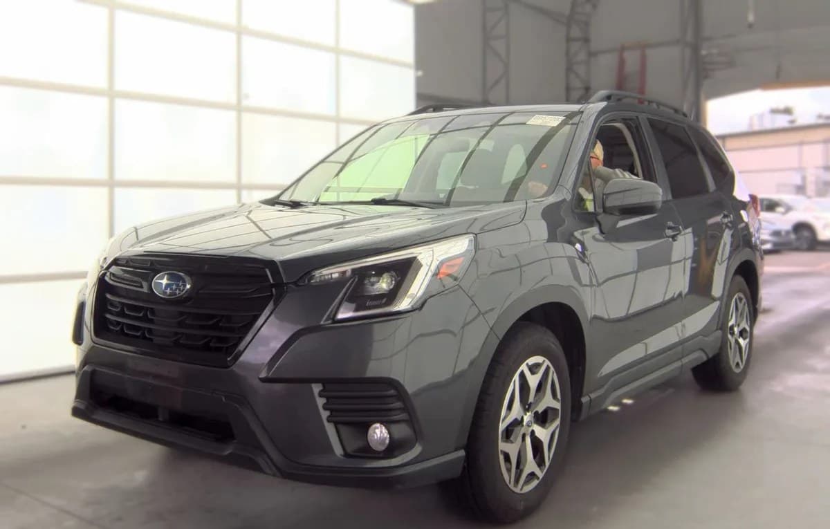 2022 SUBARU FORESTER Premium 2