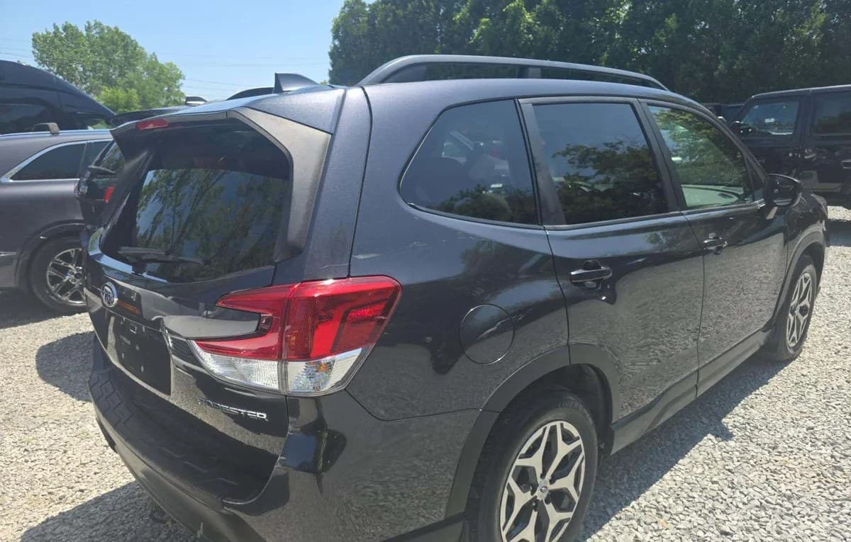 2019 SUBARU FORESTER Premium 4