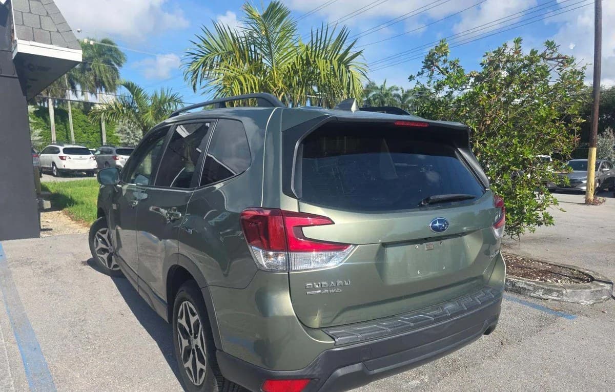 2020 SUBARU FORESTER Premium 3