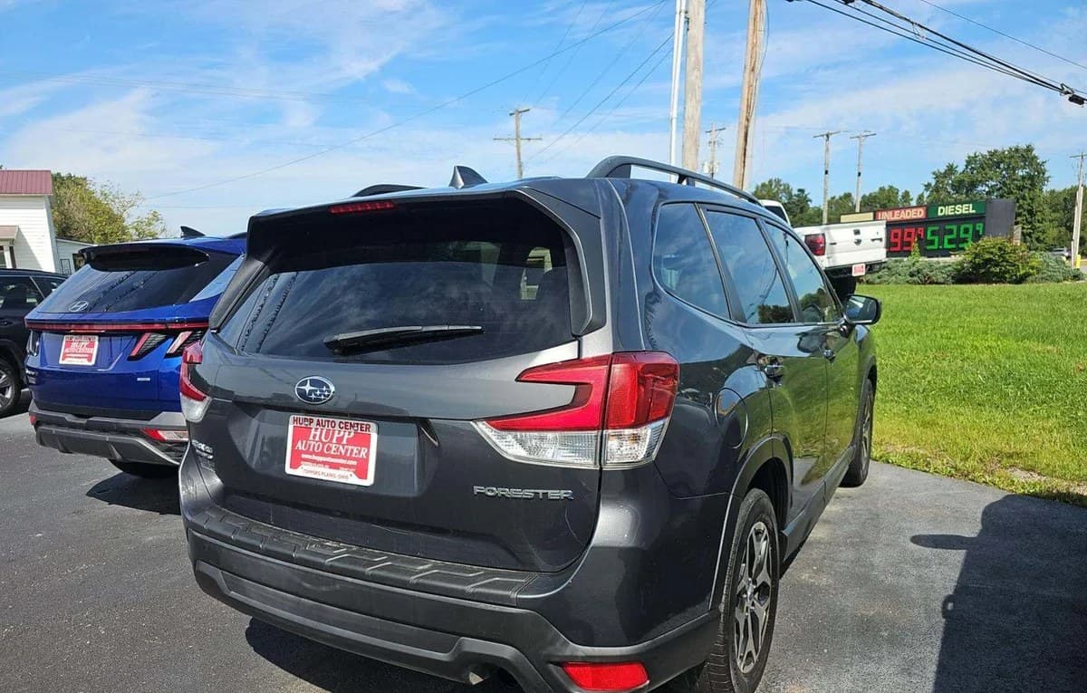 2021 SUBARU FORESTER Premium 4