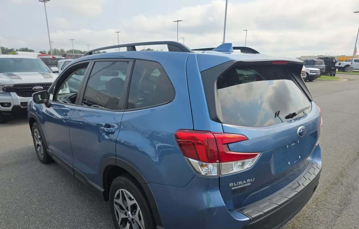 2020 SUBARU FORESTER Premium 3