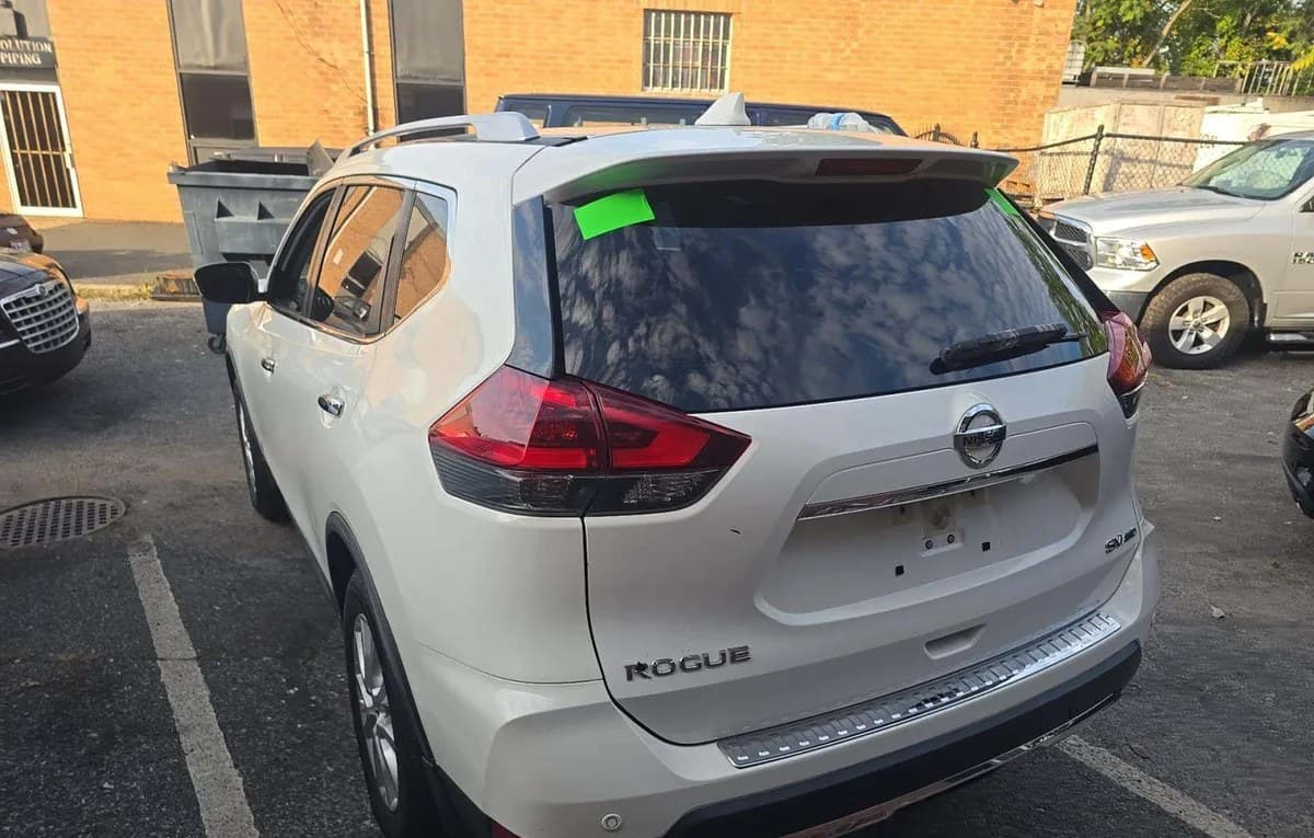 2020 NISSAN ROGUE SV 3