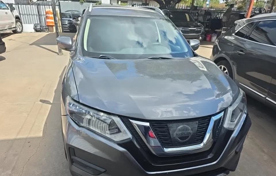2017 NISSAN ROGUE SV 3