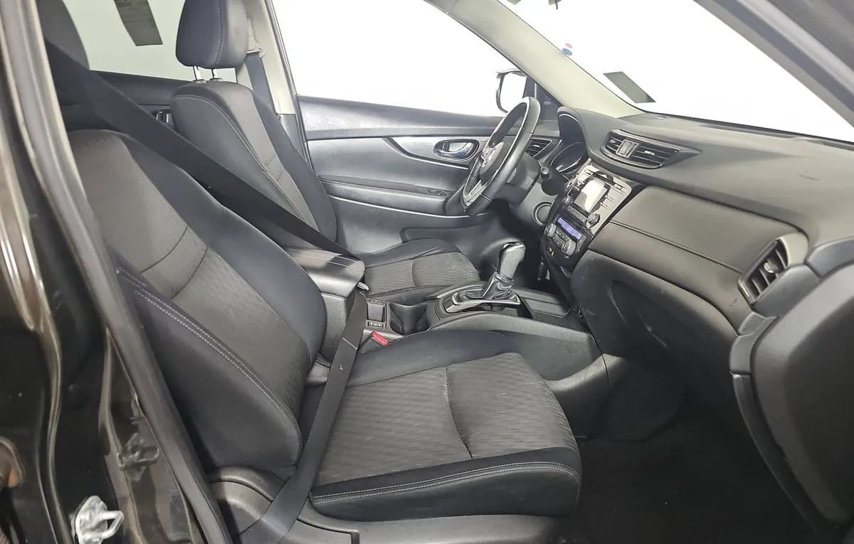 2017 NISSAN ROGUE SV 4