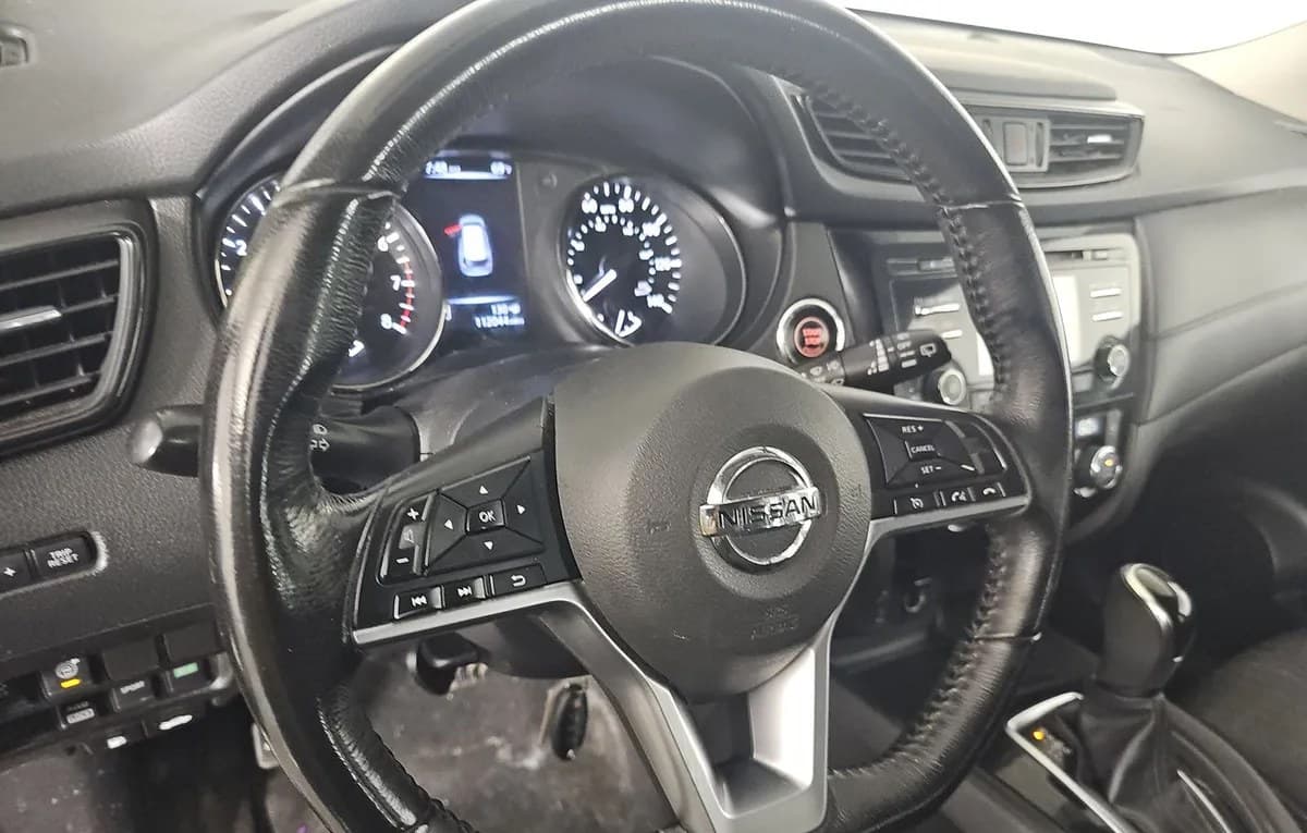2017 NISSAN ROGUE SV 6
