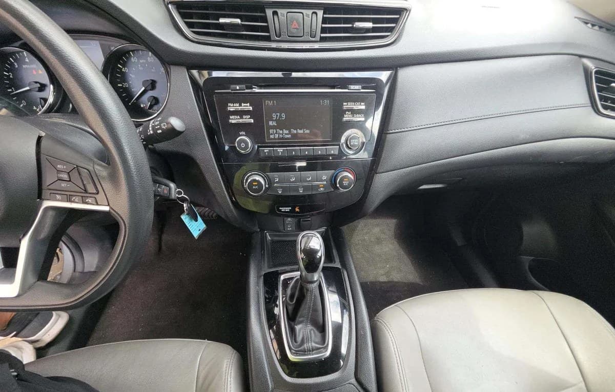2017 NISSAN ROGUE S 7