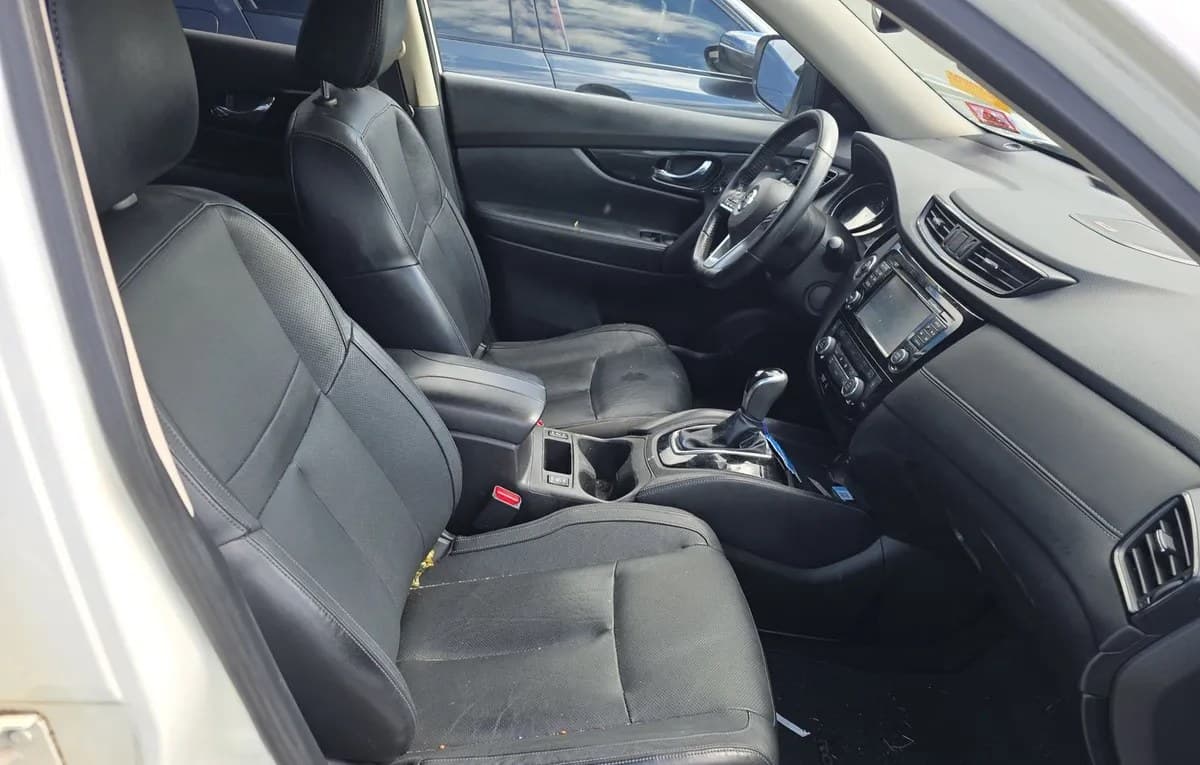 2017 NISSAN ROGUE SL 4