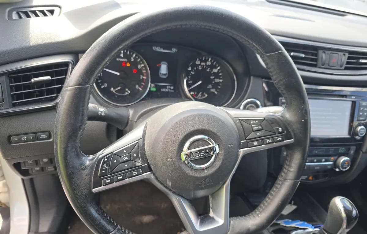 2017 NISSAN ROGUE SL 6