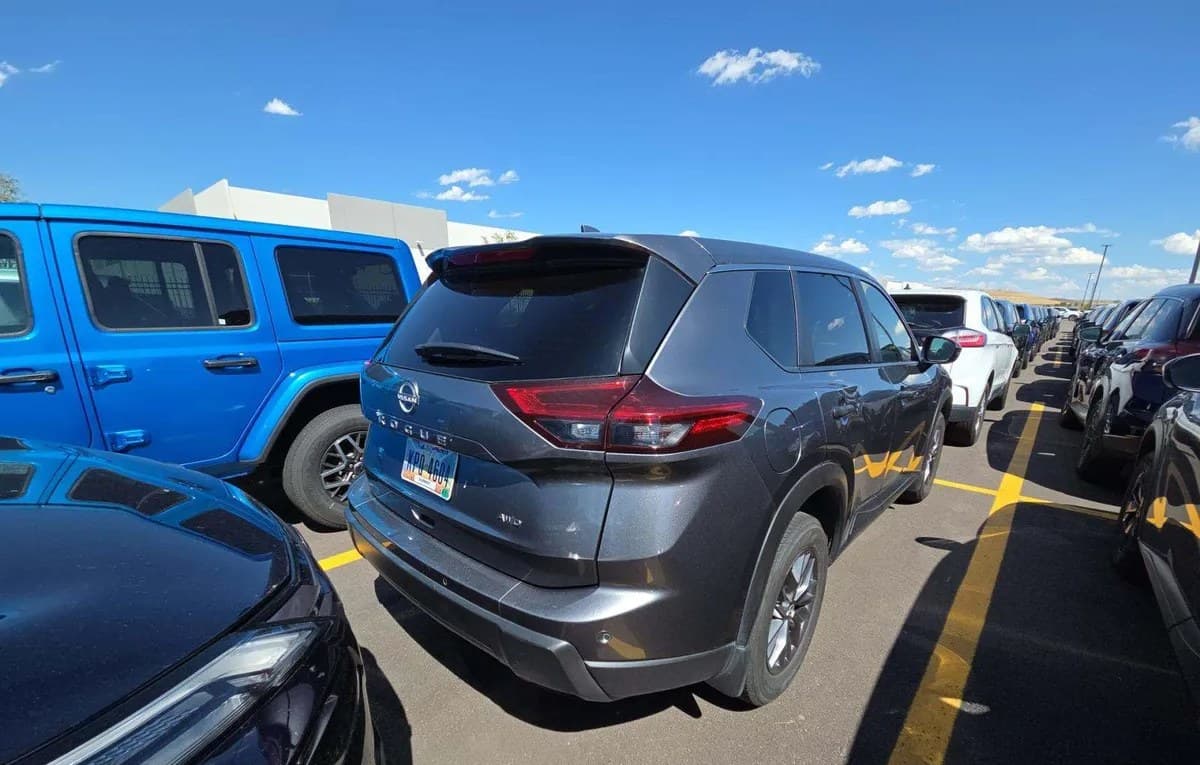 2025 NISSAN ROGUE S 4