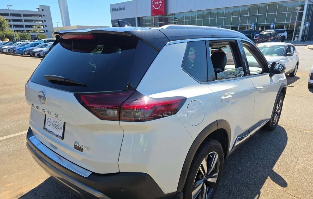 2023 NISSAN ROGUE SL 4
