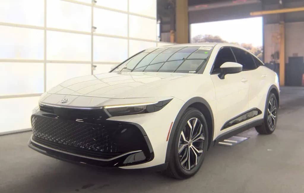 2023 TOYOTA CROWN XLE