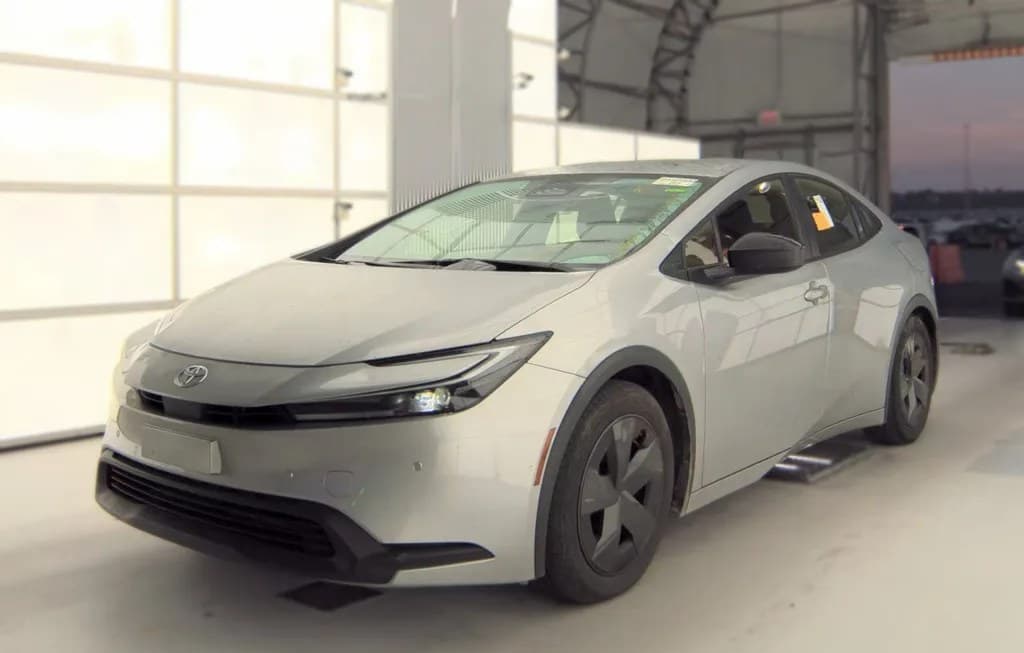 2025 TOYOTA PRIUS LE