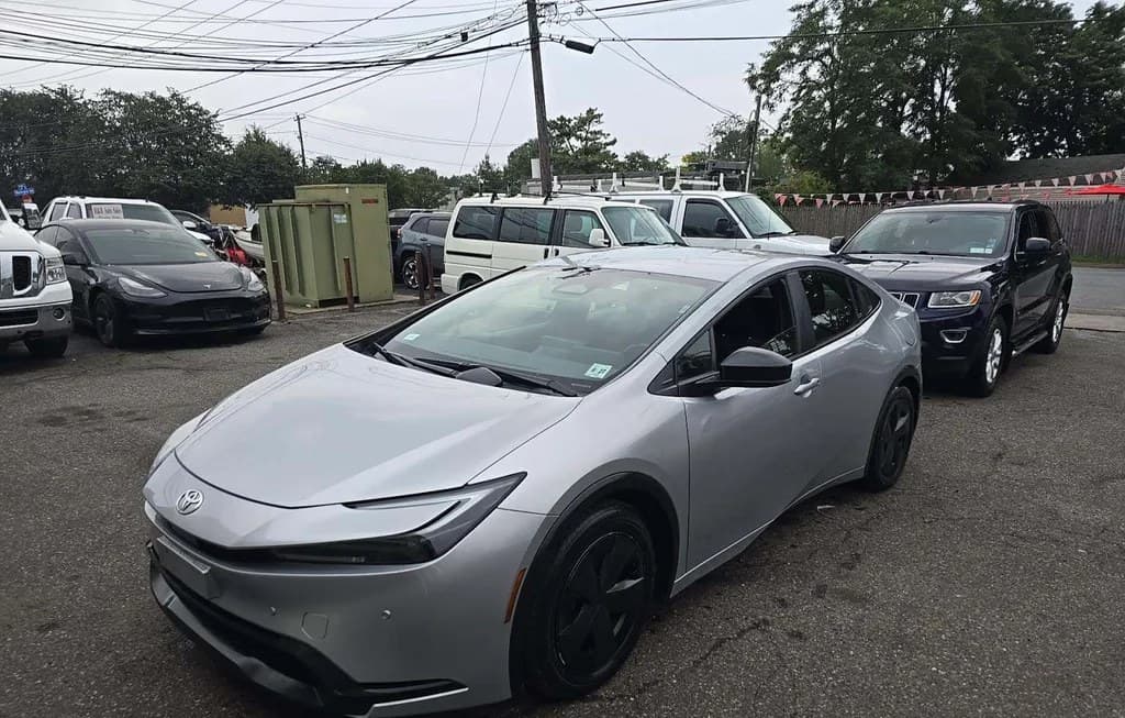 2023 TOYOTA PRIUS LE