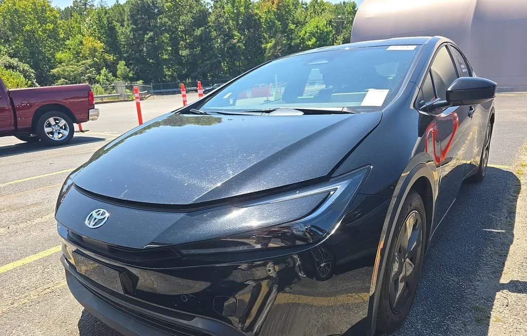2025 TOYOTA PRIUS LE