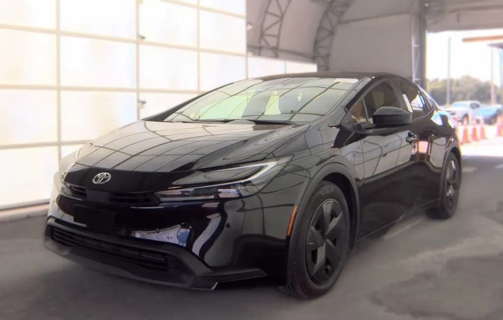 2025 TOYOTA PRIUS LE