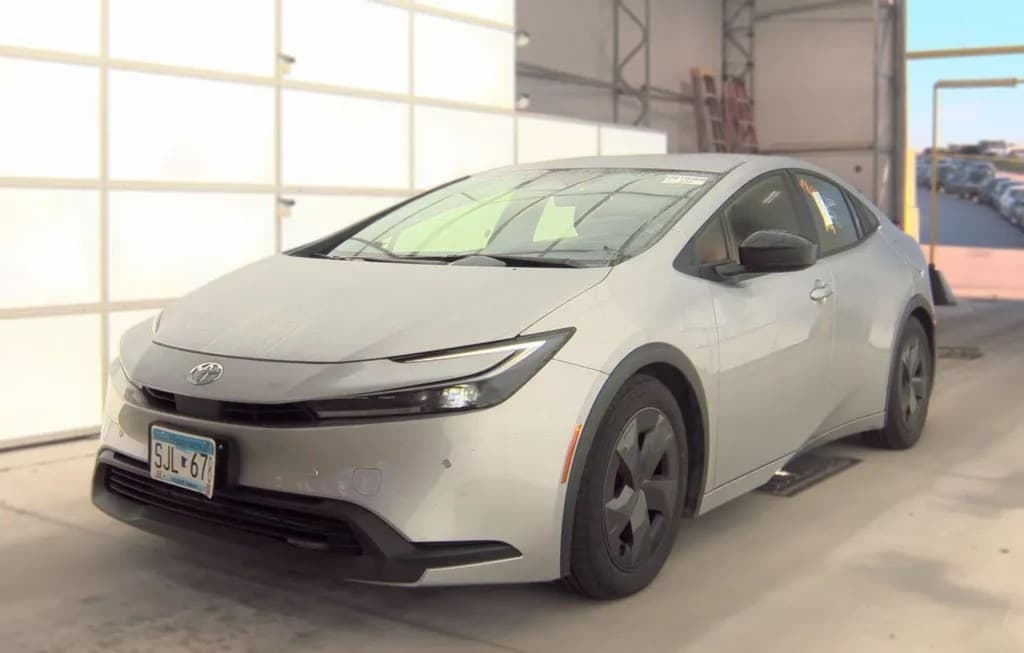 2025 TOYOTA PRIUS LE