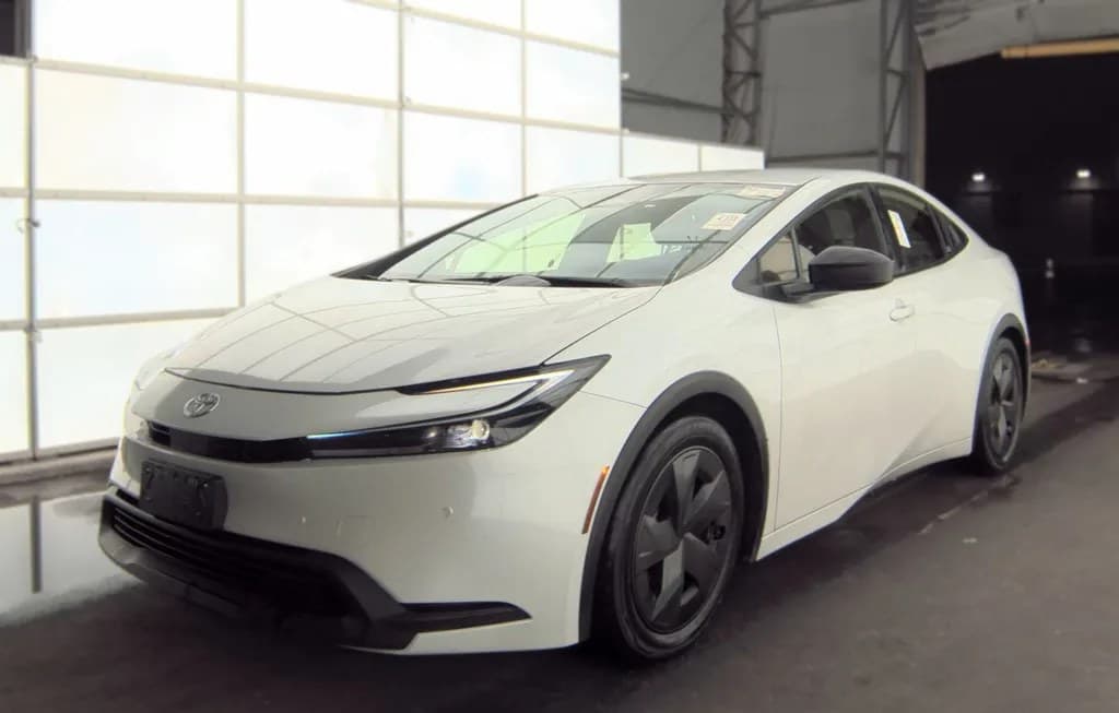 2025 TOYOTA PRIUS LE