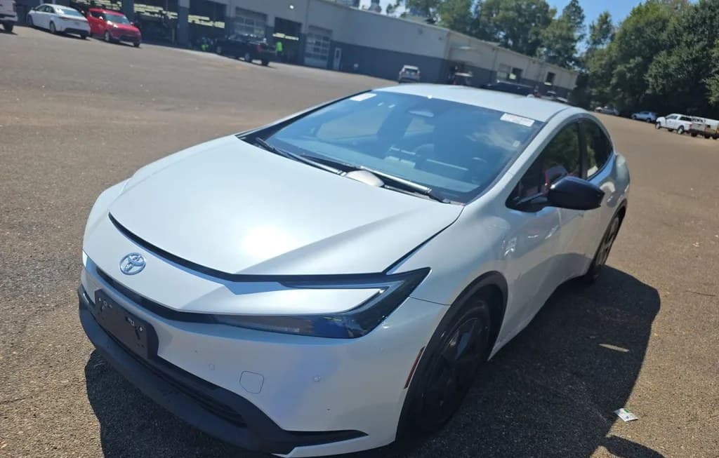 2025 TOYOTA PRIUS LE