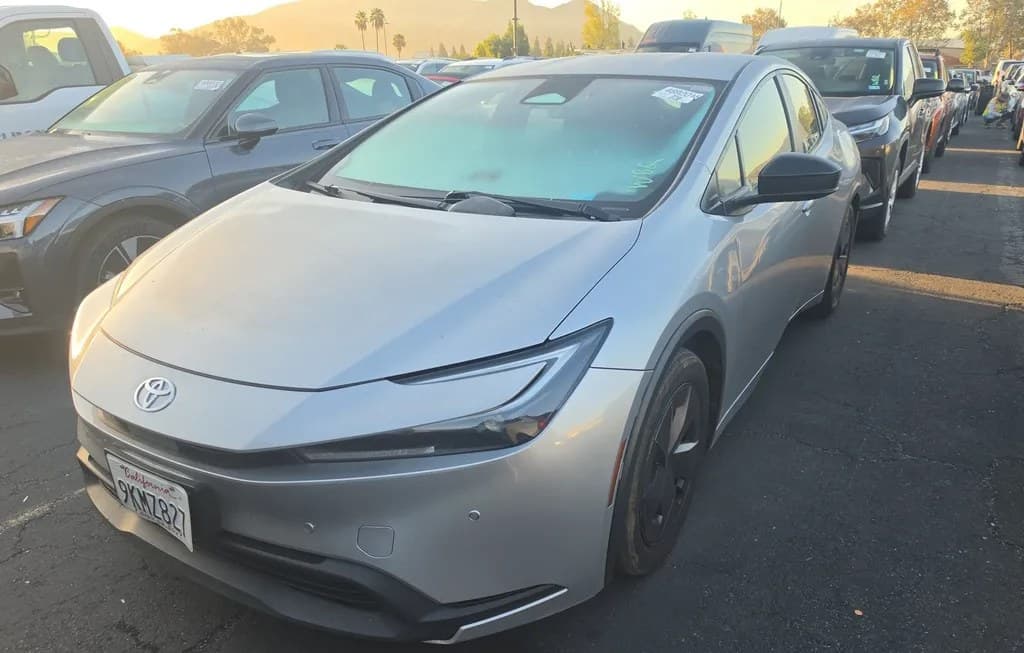 2024 TOYOTA PRIUS LE