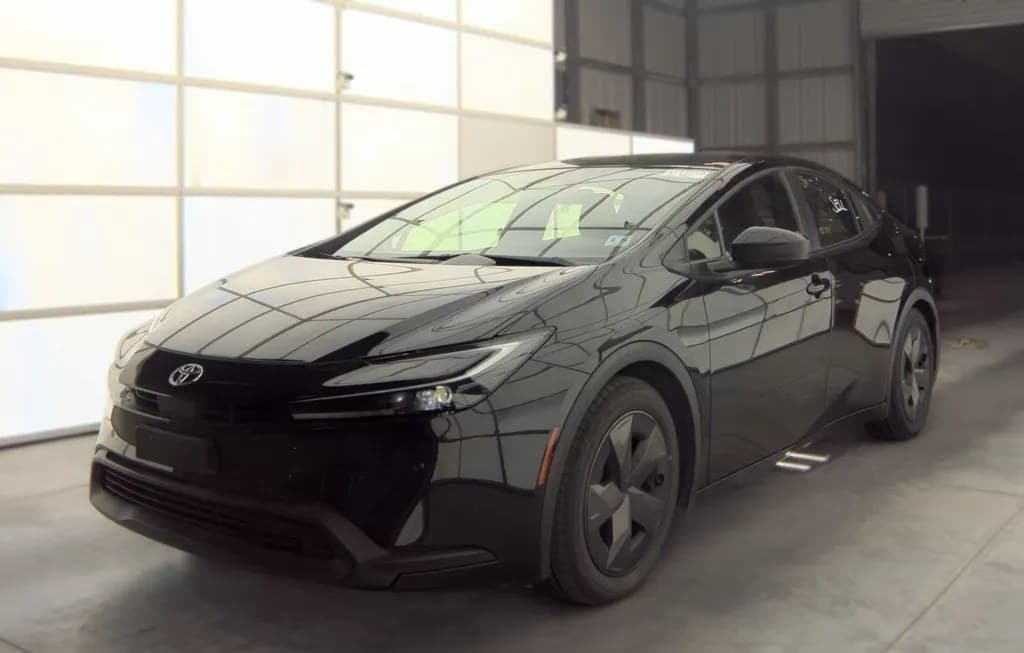 2025 TOYOTA PRIUS LE