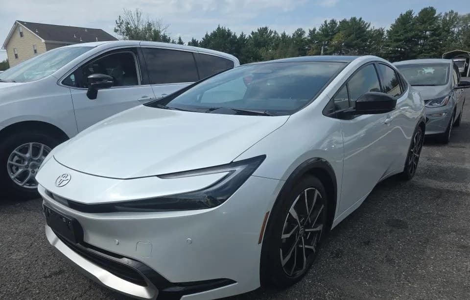2024 TOYOTA PRIUS PRIME XSE