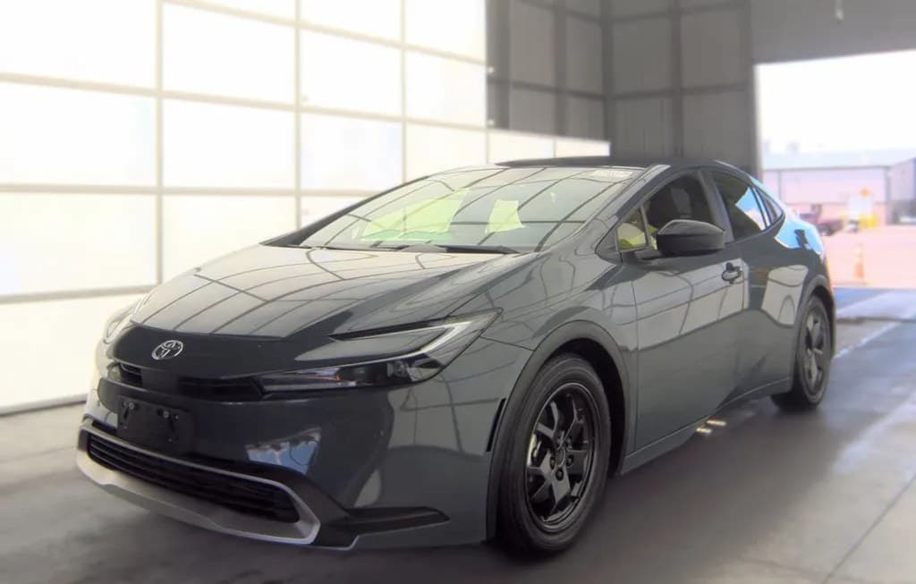 2024 TOYOTA PRIUS PRIME SE