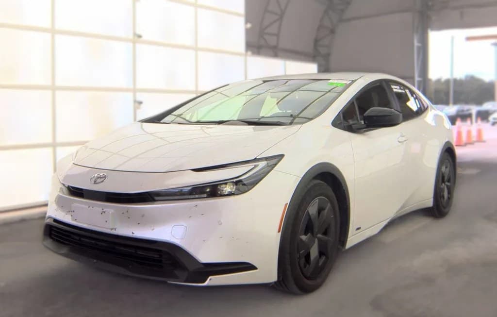 2025 TOYOTA PRIUS LE