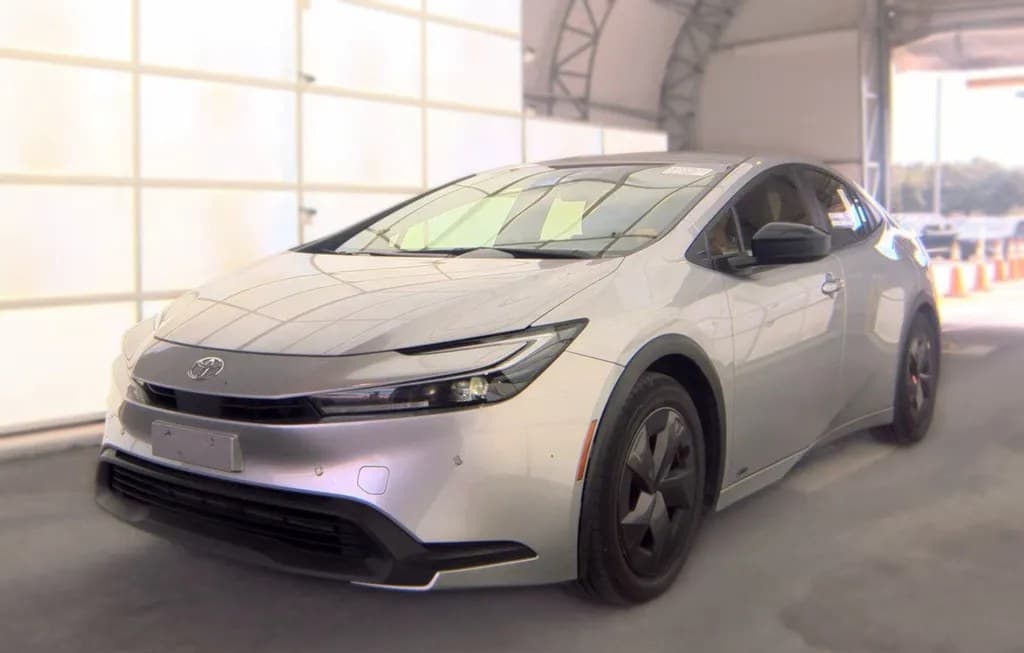 2025 TOYOTA PRIUS LE
