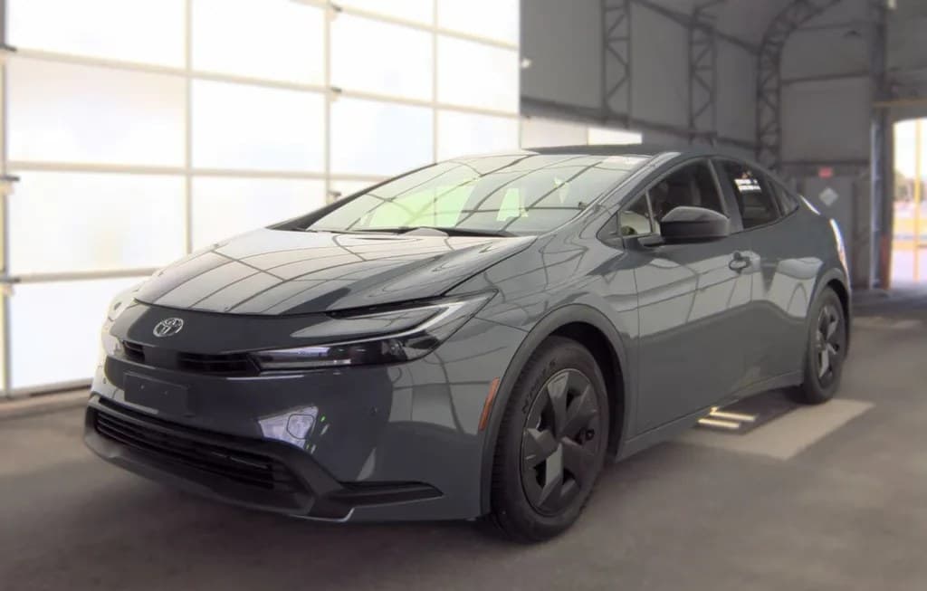 2025 TOYOTA PRIUS LE