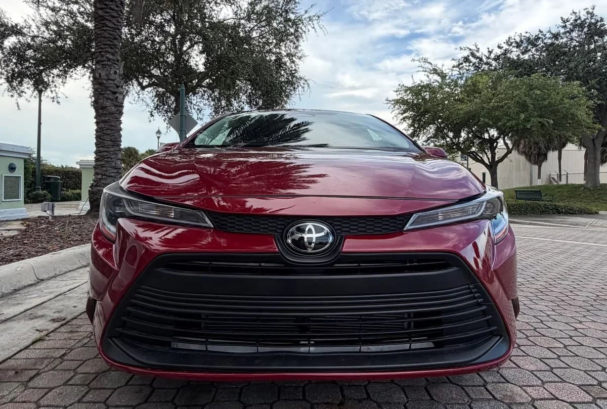 2023 TOYOTA COROLLA LE 4