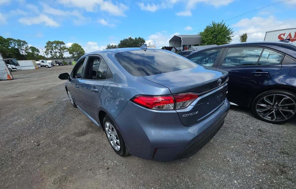 2023 TOYOTA COROLLA LE 3