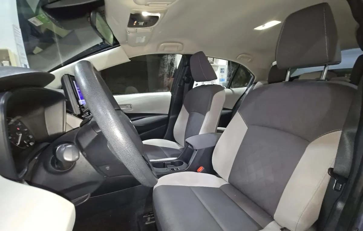 2023 TOYOTA COROLLA LE 4