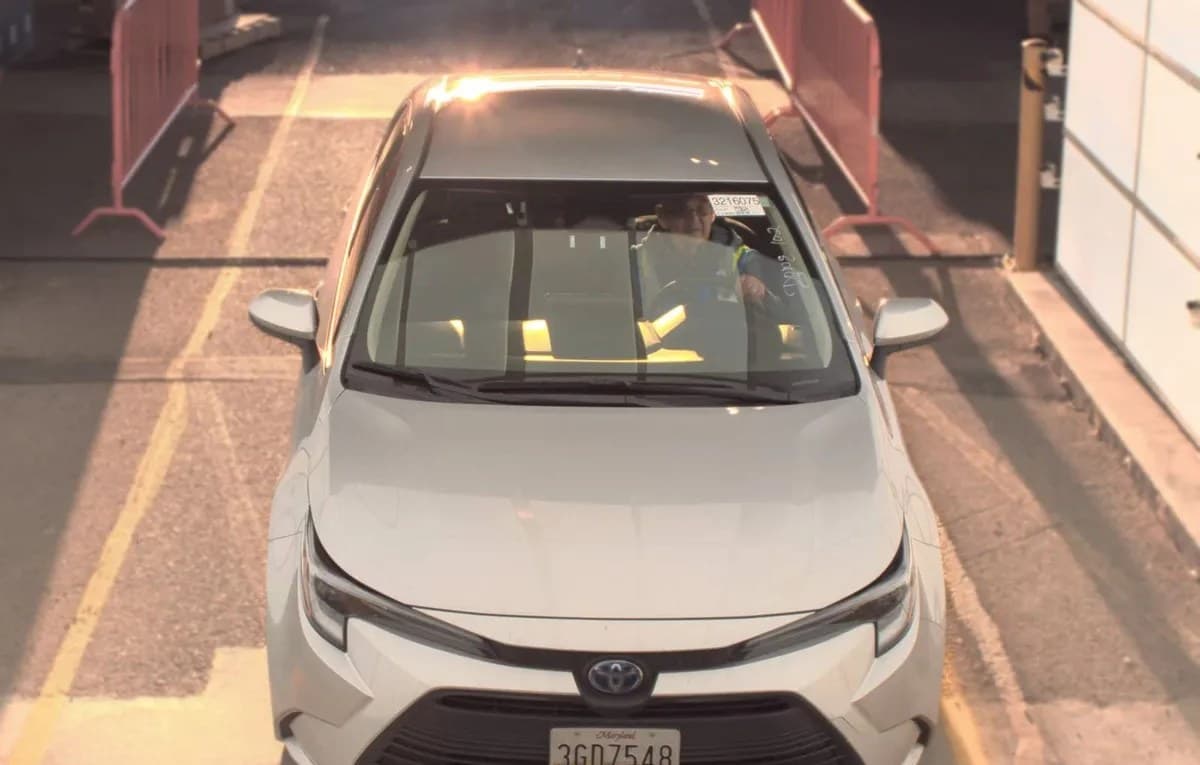 2025 TOYOTA COROLLA HYBRID LE 3