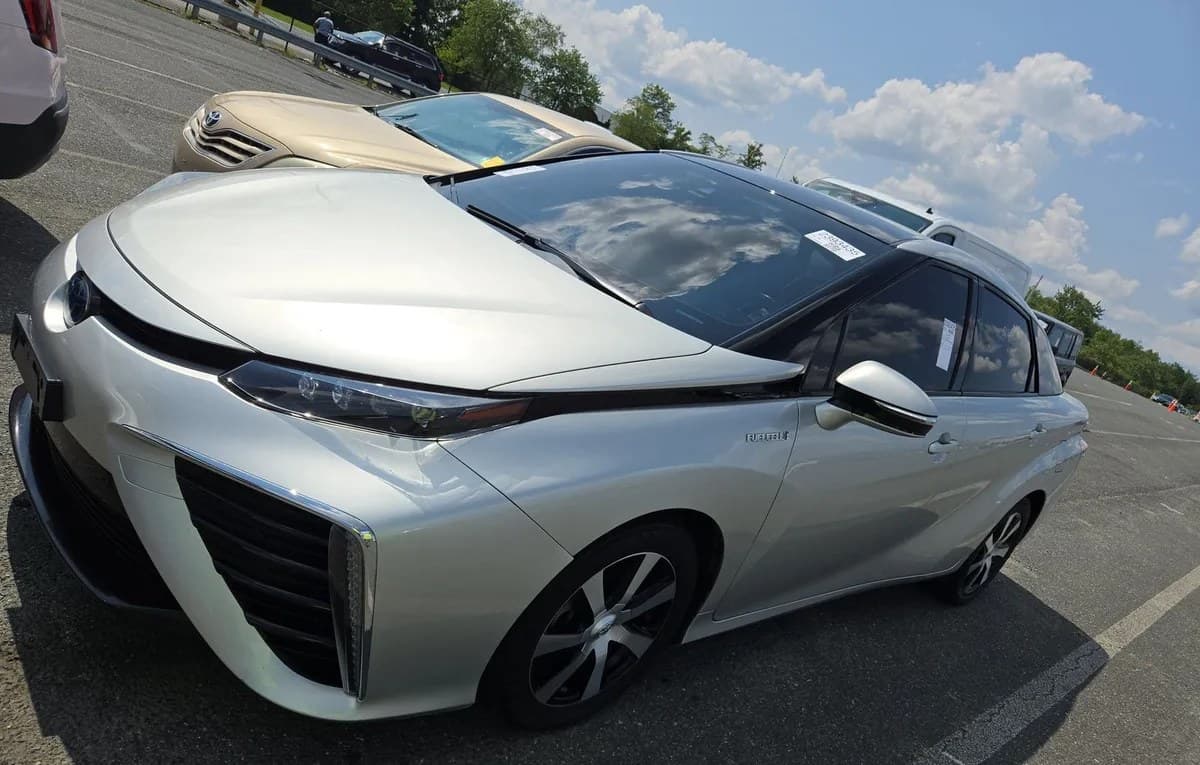 2019 TOYOTA MIRAI Base 2